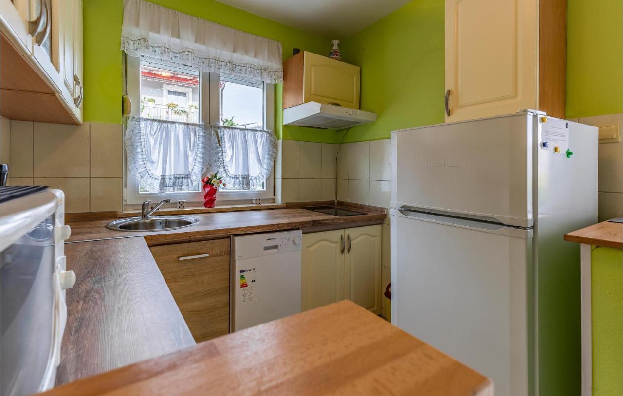 Nice Apartment In Premantura With Wifi Luaran gambar