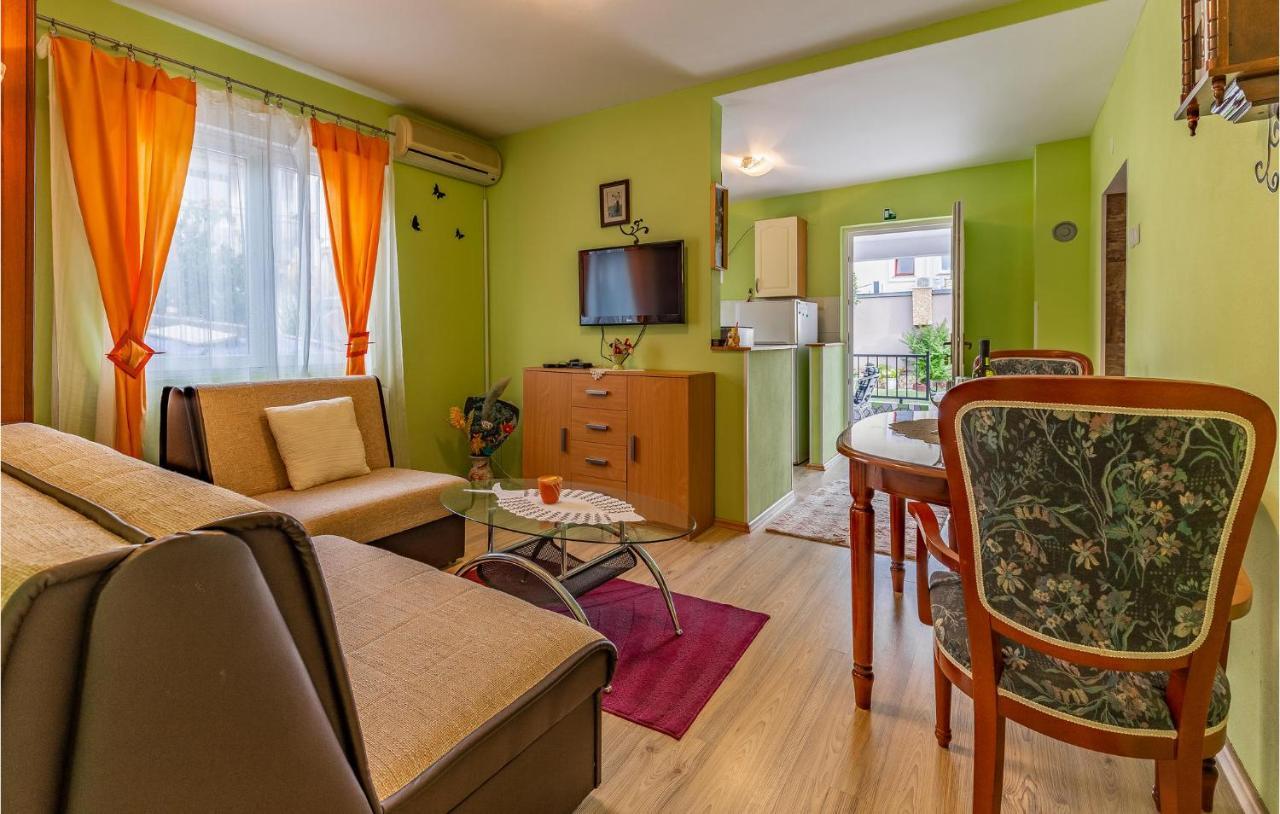 Nice Apartment In Premantura With Wifi Luaran gambar