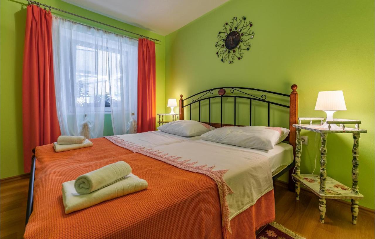 Nice Apartment In Premantura With Wifi Luaran gambar